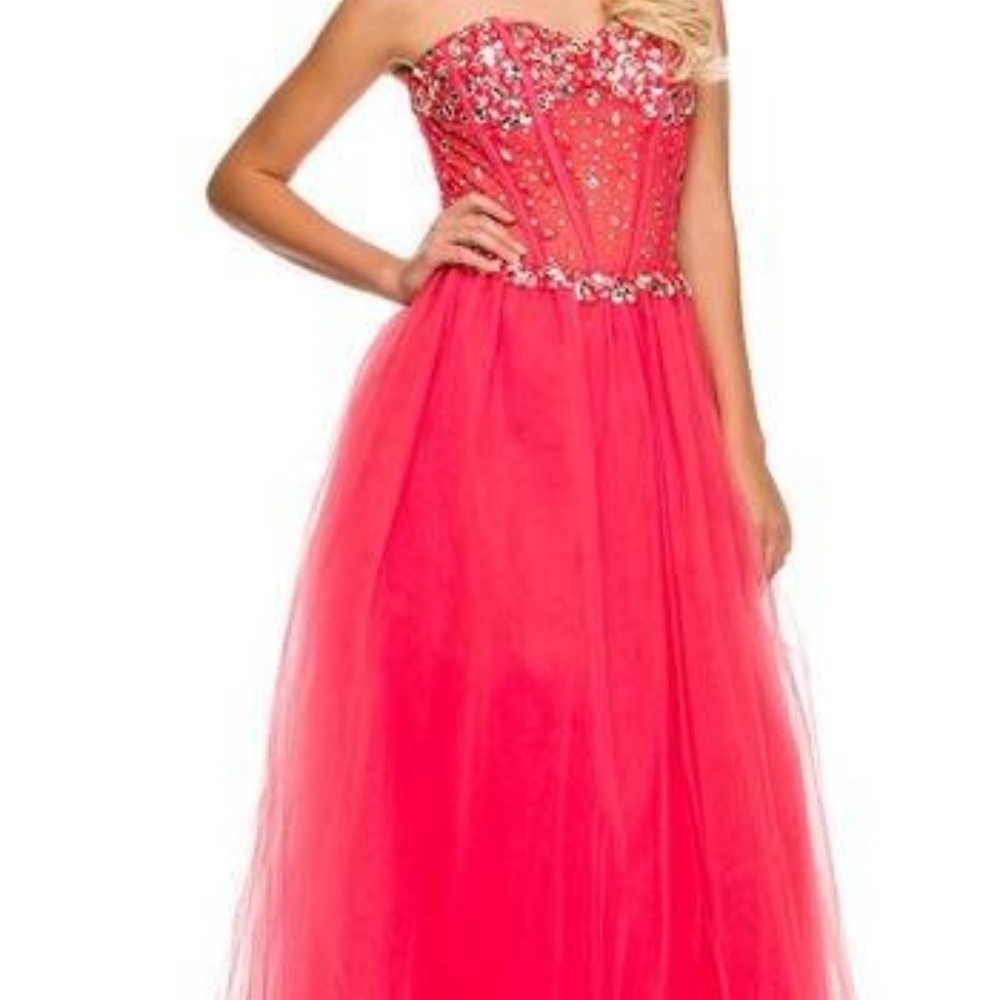 NEW! Beautiful Strapless Long Evening Dress